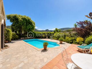  Propriété/château à vendre 4 pièces 106 m²