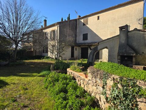   Maison d'environ 200 m� - Gros potentiel investisseurs ou grande famille Maison - 8 pi�ce(s) - 200 m�