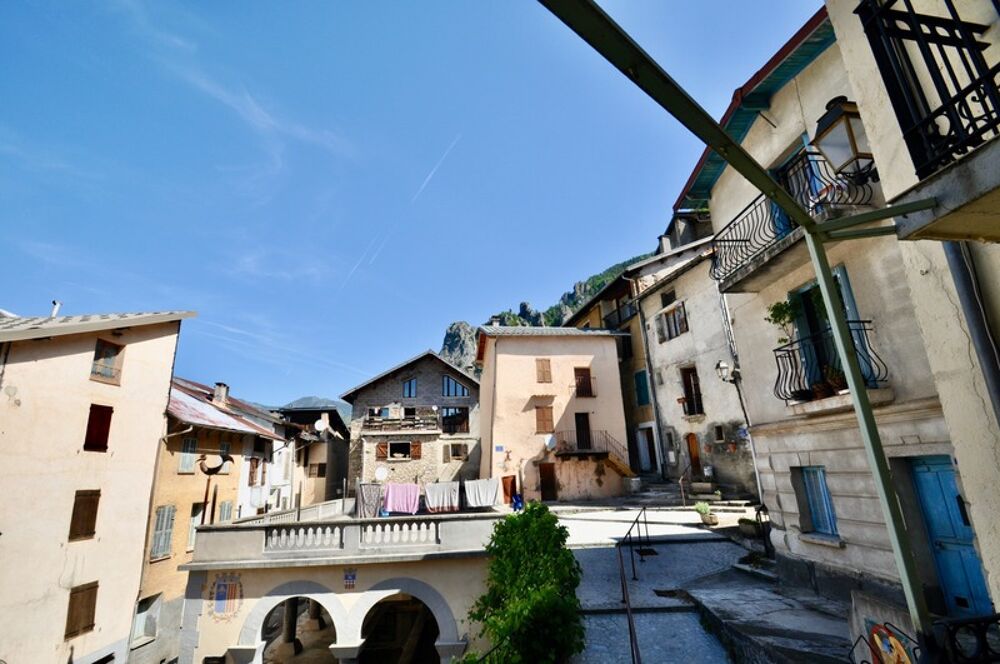 Dpt Alpes des Alpes Maritimes (06), GUILLAUMES à vendre Belle Maison de village 4 pièces, 70 m², Terrasses, Caves, Vue