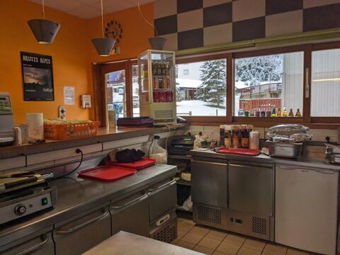   Commerces 1 pièce / 25 m² / 35 000 EUR / AGNIERES-EN-DEVOLUY 
