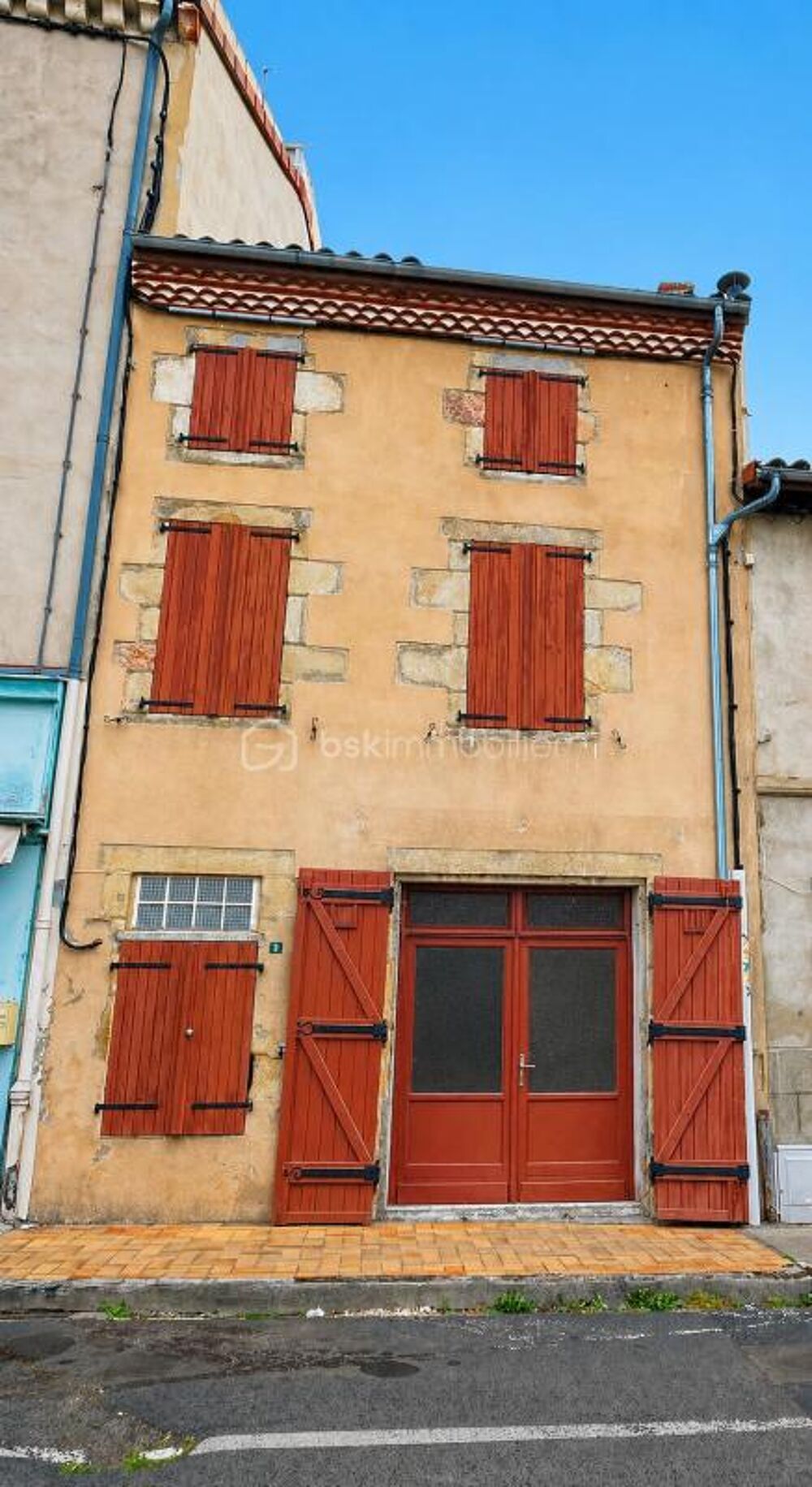 Local commercial/Aménagement en habitation possible à l'étage