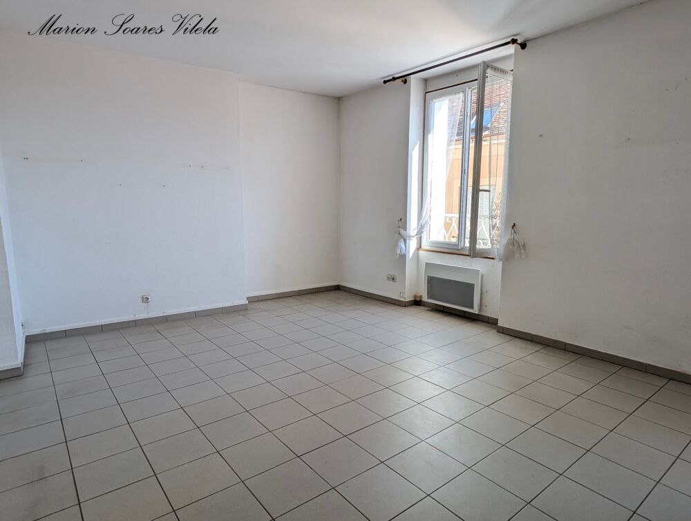Vente Appartement CHAUMES-EN-BRIE – CENTRE-BOURG – UN APPARTEMENT  58 m² LUMINEUX À RÉINVENTER ! Chaumes en brie