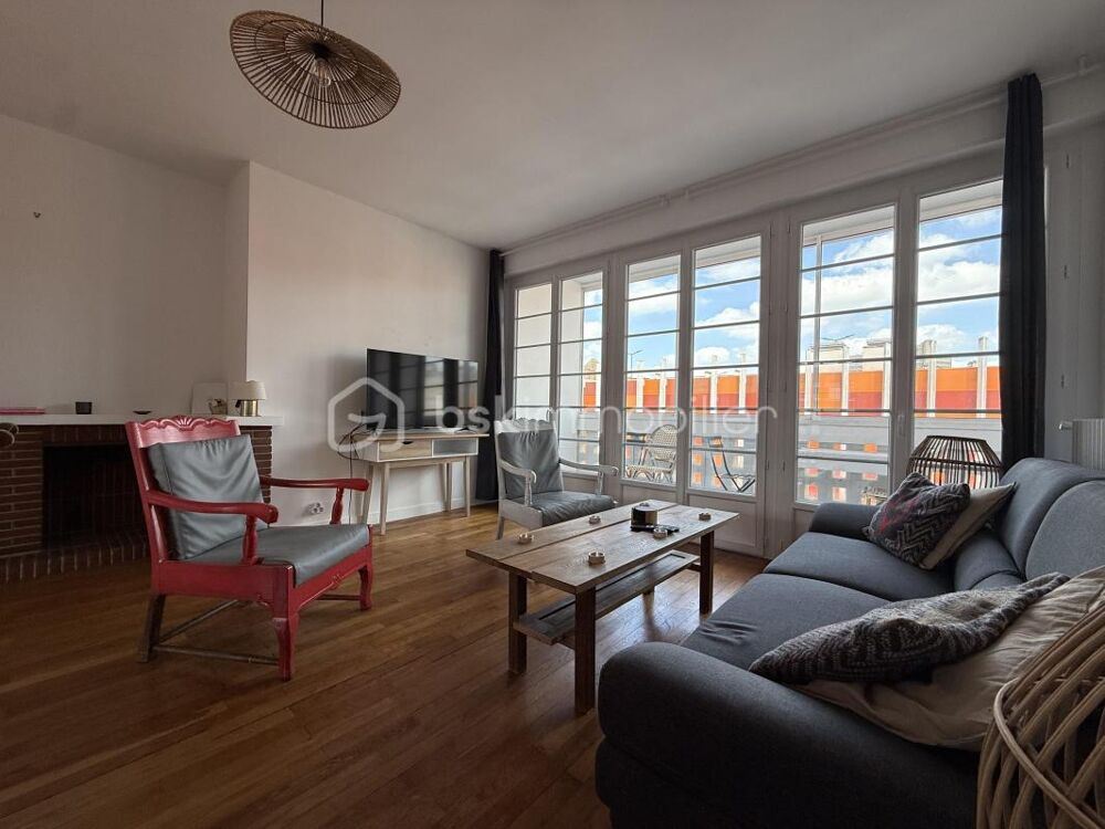 CHARMANT APPARTEMENT FAMILIAL  HYPER CENTRE DE LISIEUX  CACHET & LUMINOSITÉ