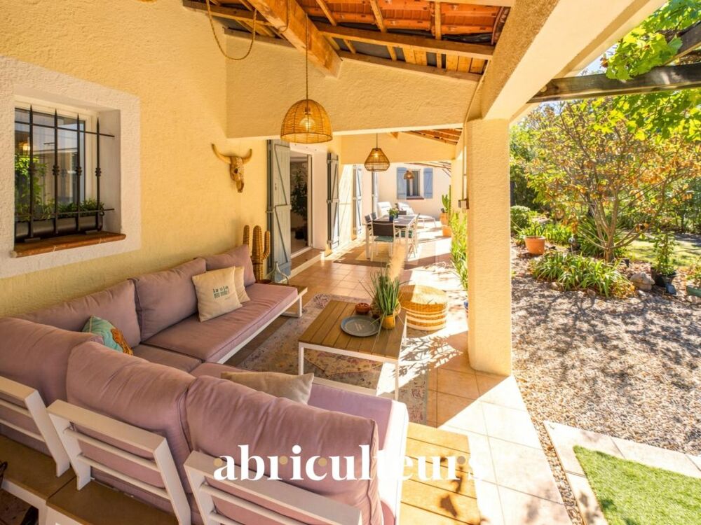 Propriété de 260 m² avec deux gîtes labellisés 4 étoiles en vente à Aups (83630)