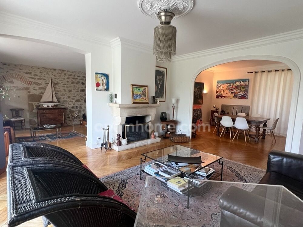 Maison à vendre 10 pièces MORTAGNE SUR SEVRE (85)