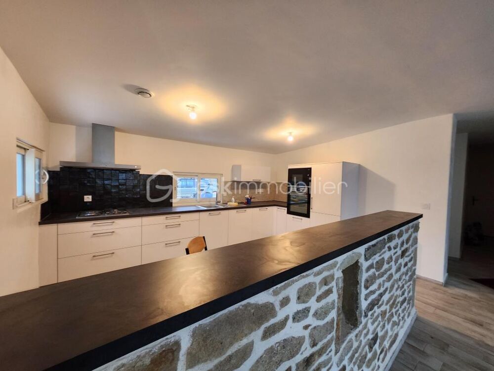 Longère en pierres de 6 pièces de 160 M2 à GRAND-CHAMP