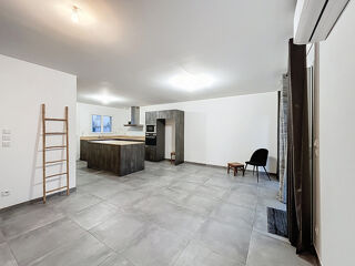 Vente Maison Montélimar – Maison récente de 90 m² avec 3 chambres, jardin et garage Montelimar