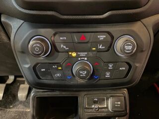 Renegade 1.0 gse t3 120ch limited 2019 occasion 34130 Valergues