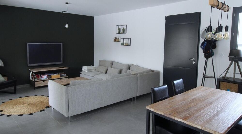 Vente Maison Rare à Méjannes-le-Clap : Villa Contemporaine Plain-Pied (DPE A) avec dépendance et piscine Mejannes le clap