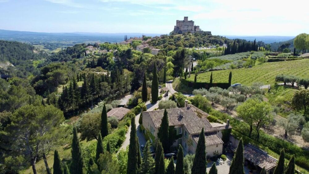 le Barroux- Bastide charme entre ciel, pierres et Ventoux !!