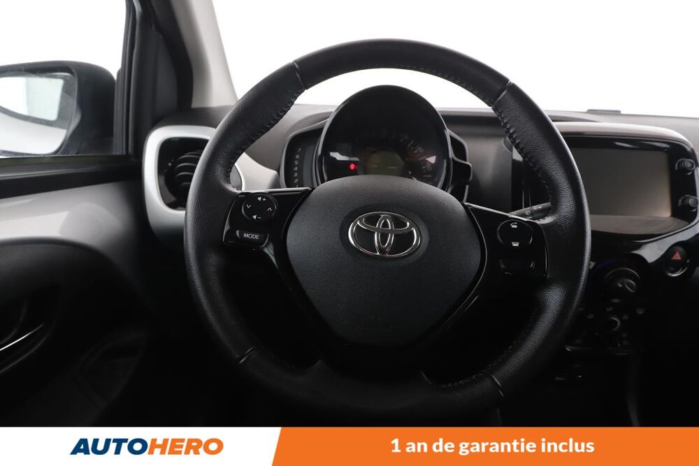 Aygo 1.0 VVT-i X-Play X-Shift 5P 69 ch 2016 occasion 92130 Issy-les-Moulineaux