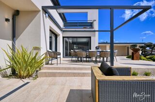  Propri�t�/ch�teau � vendre 8 pi�ces 365 m�