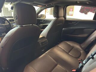 XE Portfolio 2016 occasion 34500 B&eacute;ziers