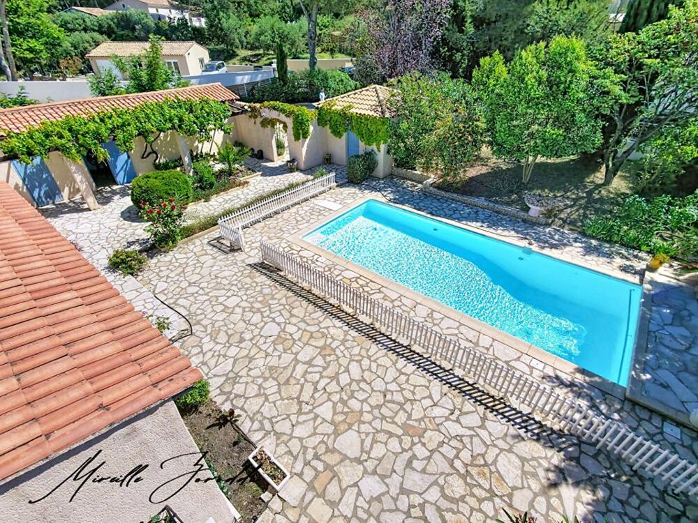 A VENDRE BEAUCAIRE Maison de 134m² avec 4 chambres piscine, garage et annexe