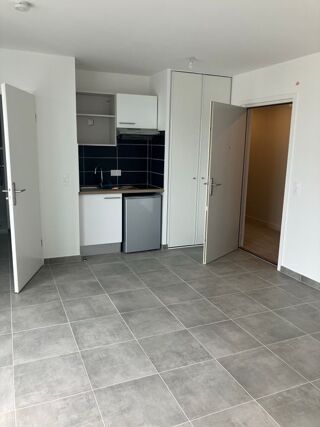  Appartement à louer 1 pièce 27 m²