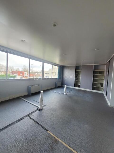   BUREAUX ET OPEN SPACE 140 m² ESTILLAC 