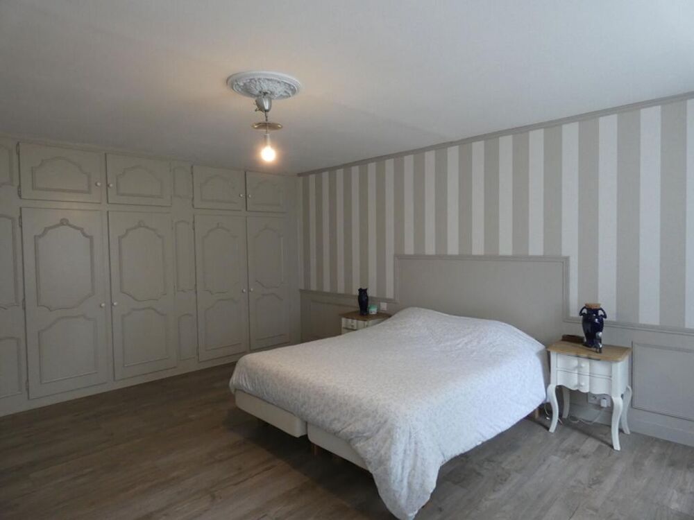 à vendre  Propriété/château Villebaudon (50410)