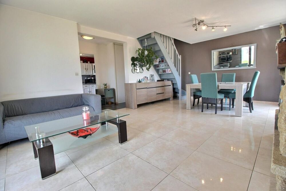 Vente Maison MAISON INDIVIDUELLE AVEC 4 CHAMBRES ET JARDIN CLOS Janville