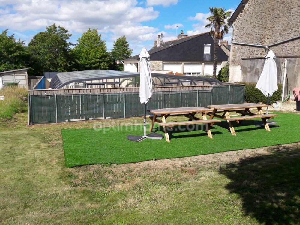 Ensemble immobilier avec bar-restaurant, gîtes et piscine  fort potentiel touristique Proche de DINAN (22)