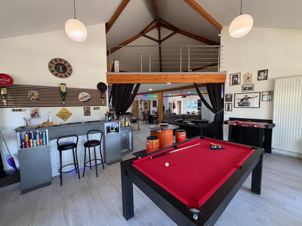 PLAIN-PIED DE 284M² DE SURFACE HABITABLE