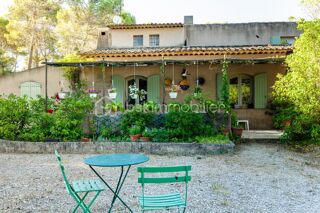  Proprit/chteau  vendre 8 pices 220 m