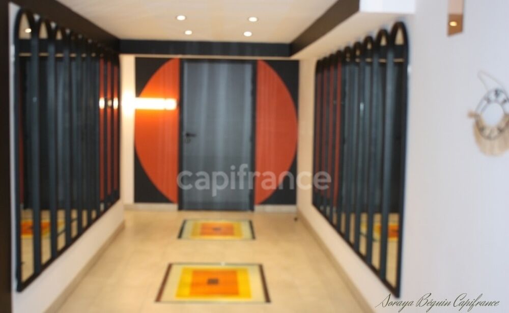   Dpt Hérault (34), à louer LA GRANDE MOTTE Local commercial Front de Mer 249 m² La grande motte