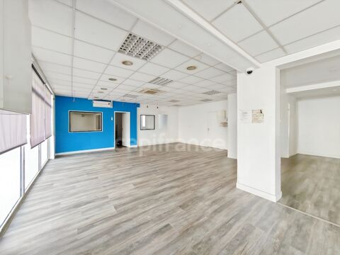   A vendre à Chalon-Sur-Saône (71) Local Commercial, bureaux, 2 appartements, 2 garages, terrain de 402 m² 