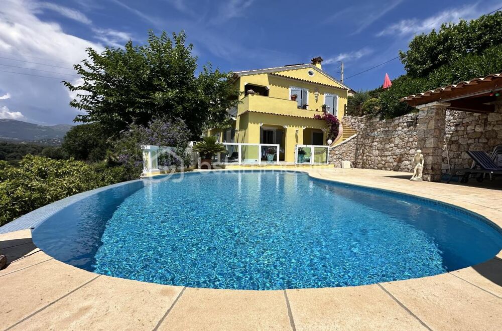 CAGNES SUR MER - MAISON DE MAÇON - PISCINE - ESPACES DE STOCKAGE - ATELIERS - POTENTIEL CONSTRUCTIBLE - CALME ABSOLU