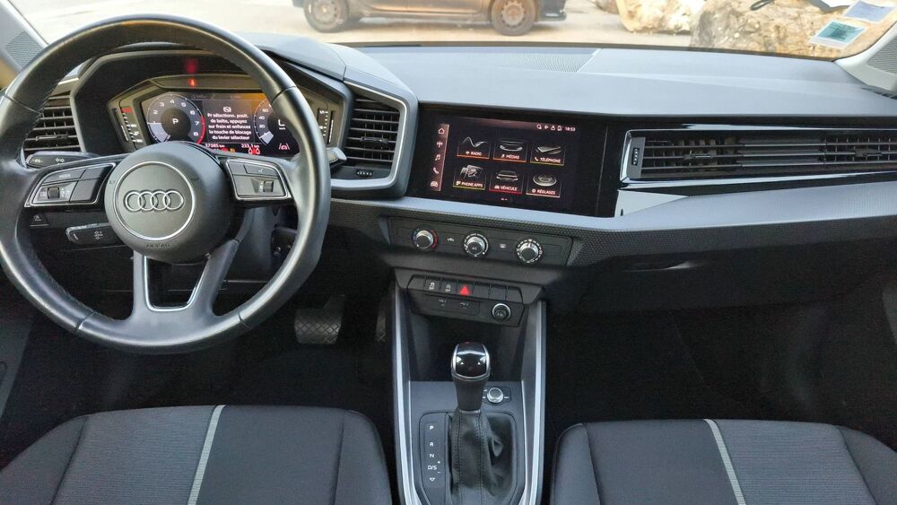 A1 II 25 TFSI 95 S-Tronic 7 Design - Premi&egrave;re main Automatique 2021 occasion 74160 Saint Julien En Genevois