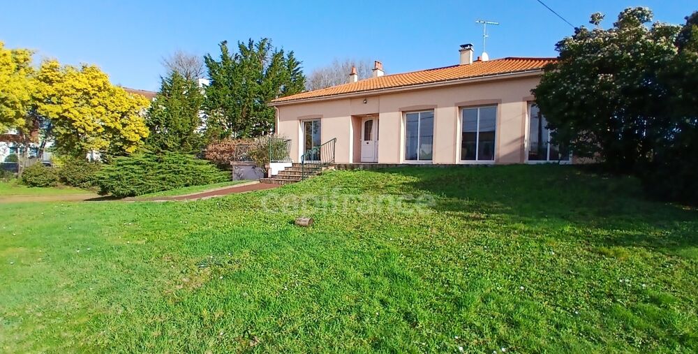 Vente Maison Belle maison à vendre de 162 m2 (+ 160 m2 en sous-sol), quartier La Houssais (Rezé, au sud de Nantes) Reze