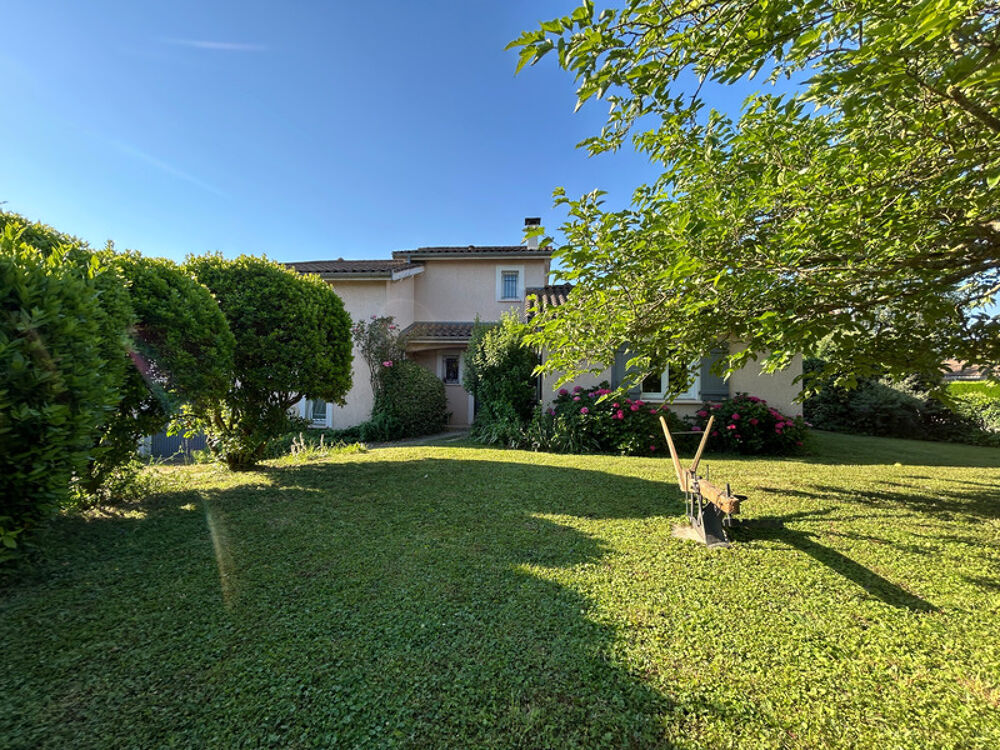 Vente Maison Maison 144 m², jardin, piscine Savigneux