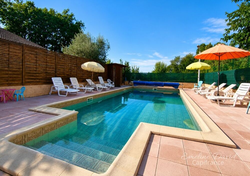 Vente Maison Secteur recherché – Maison de plain-pied avec piscine sur environ 7 000 m² Sarlat la caneda