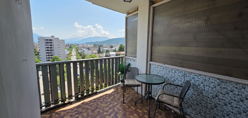 Appartement à vendre 3 pièces ANNECY (74) Proches des grands axes - Stationnement et cave