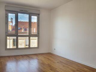  Appartement à louer 4 pièces 91 m²