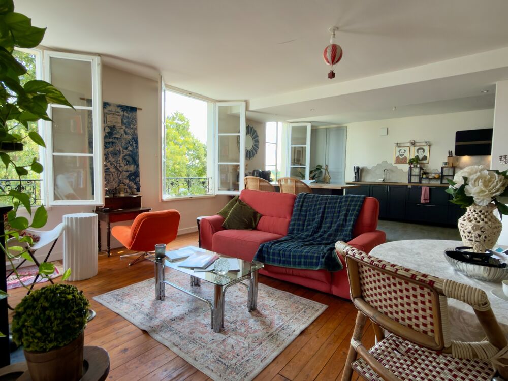 Vente Appartement SAUMUR Centre-ville, face Loire. Appartement T3 rénové avec grenier et cave Saumur