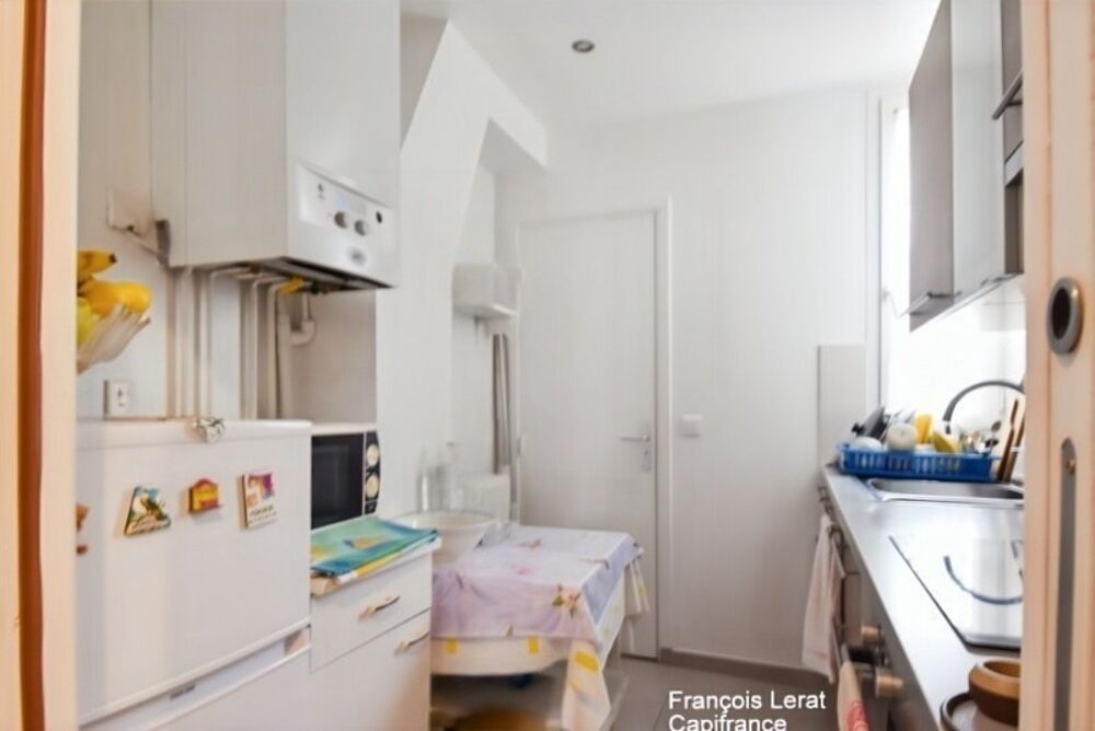 Vente Appartement Appartement à vendre 2 pièces avec cave PARIS 17EME ARRONDISSEMENT (75) - rue Guy Môquet - 34 m2 Loi Carrez - 315 000 € honorair Paris 17