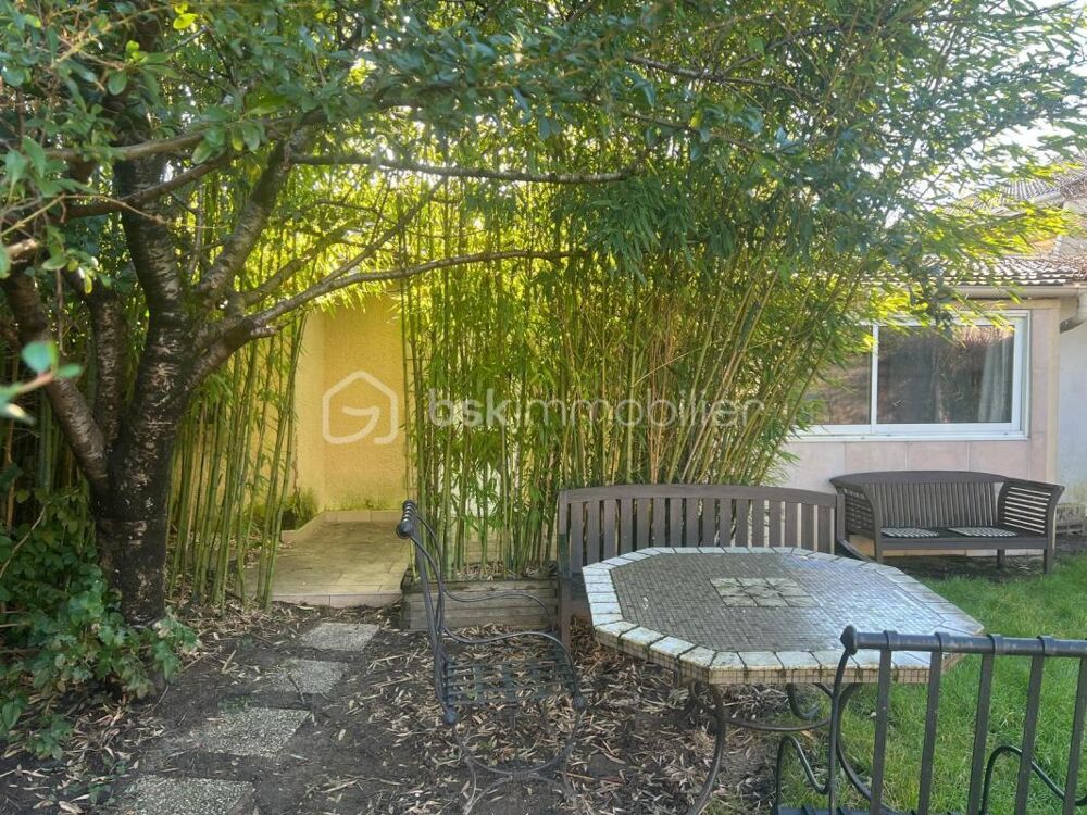 Maison + Studio indépendant + Jardin + Stationnements
