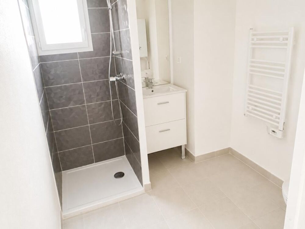 Location Appartement T2 avec terrasse et parking à Toulon Toulon