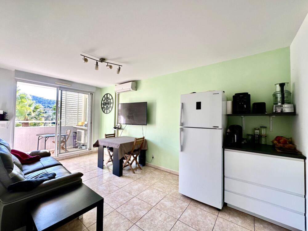 Vente Appartement T3 de charme avec Terrasse et Box en sus – Marseille 9e, Traverse Regny – secteur Cabot / Saint-Tronc Marseille 9