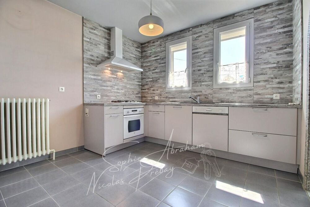 Vente Maison Maison individuelle avec sous-sol et jardin Toury