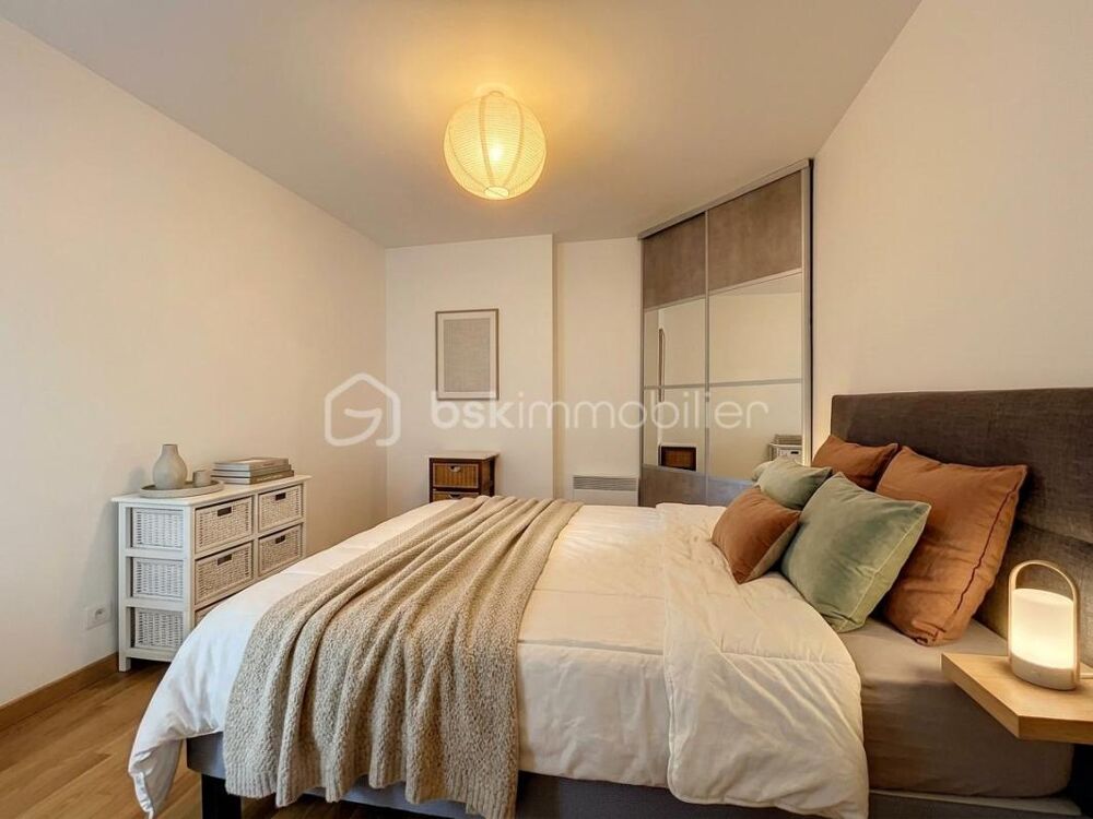 Vente Appartement LA GARENNE-COLOMBES – T2 AVEC BALCON, PARKING ET CAVE EN SOUS-SOL La garenne colombes