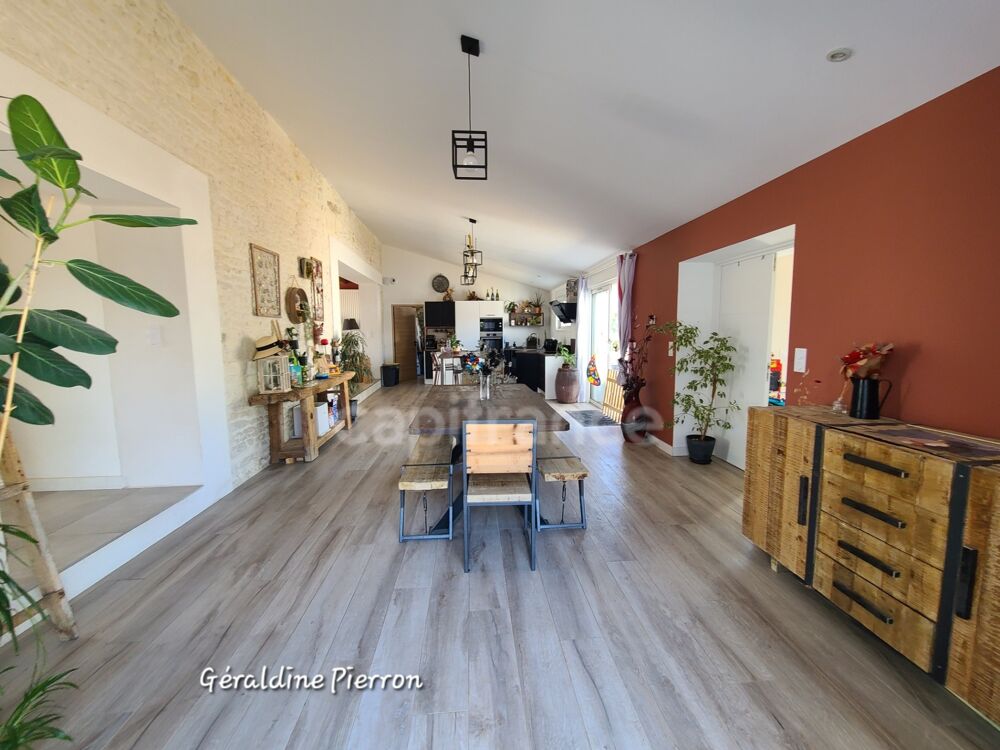 Belle longère en pierre 190 m² sur 7 000 m² de terrain avec atelier/hangar 450 m² fort potentiel professionnel ou activité