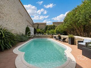  Propriété/château à vendre 9 pièces 261 m²