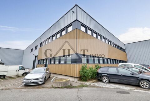   Entrepôt avec bureaux à louer 