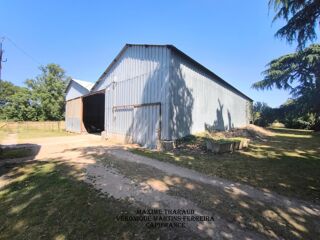  Propriété/château à vendre 11 pièces 327 m²