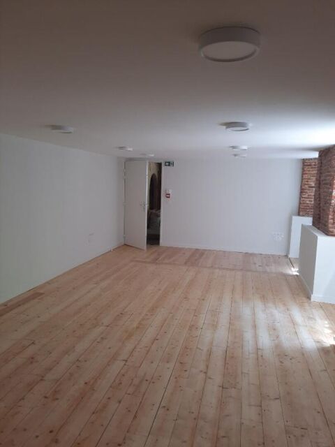   Bureaux 37 m² avec coin cuisine, douche et climatisation - Toulouse centre 