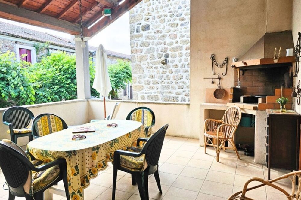 07660 LESPERON - MAISON DE VILLAGE DE 5 PIECES - CALME - GARAGE