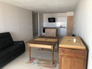  Appartement à louer 3 pièces 71 m²
