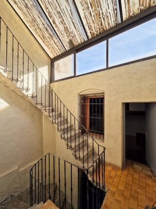  Immeuble à vendre 7 pièces 162 m²