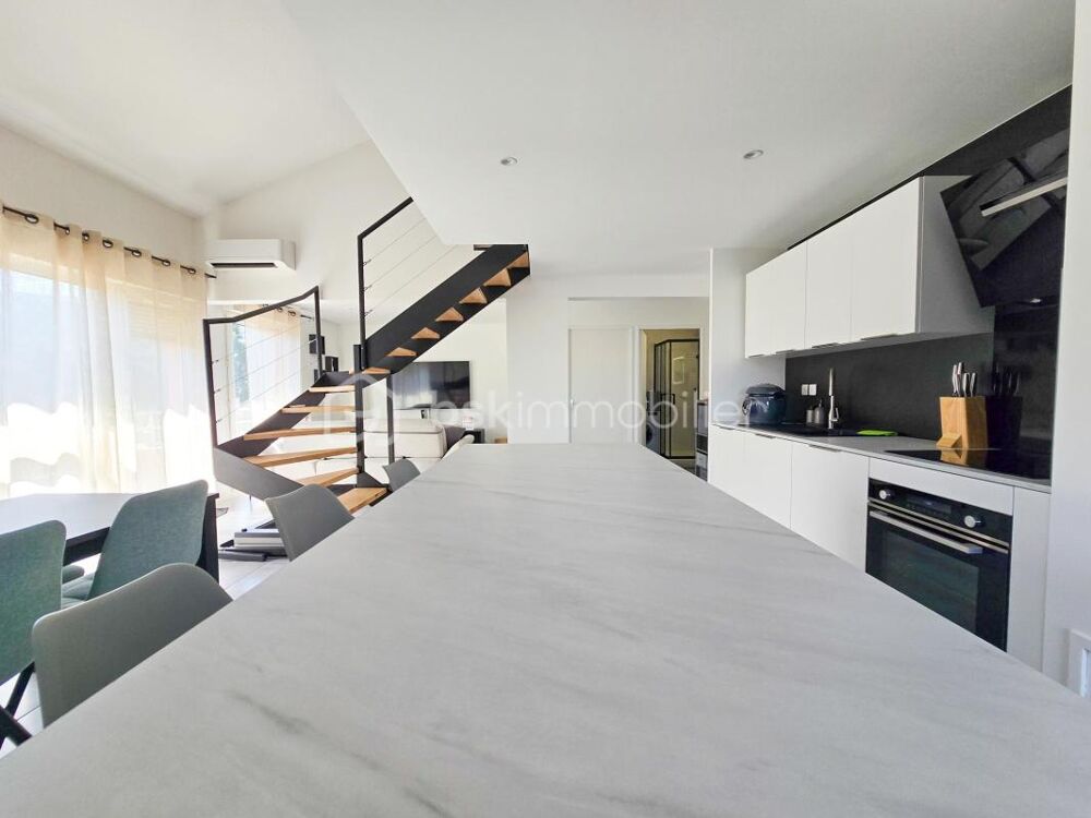 Vente Duplex/Triplex EYBENS – Dernier étage – Appartement rénové avec goût, balcon et potentiel 2 chambres Eybens